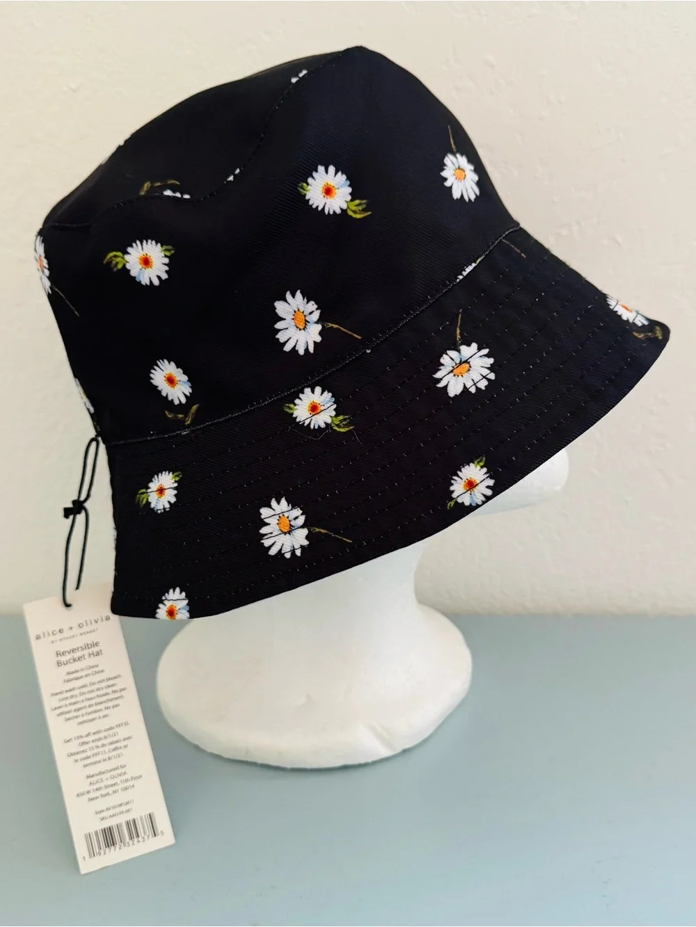 NWTAlice + Olivia Daisy Floral Bucket Hat